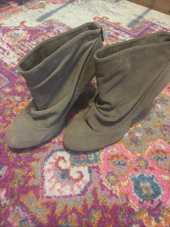 Steve Madden Shoes - Steve Madden Taupe Suede Slouch Ankle Boots